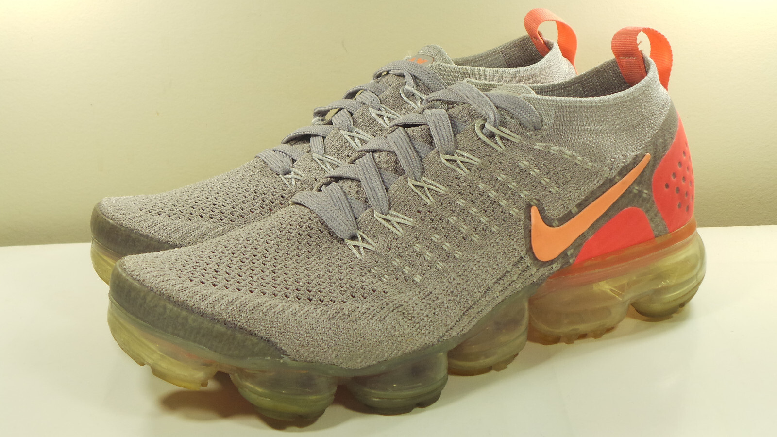 nike vapormax crimson pulse